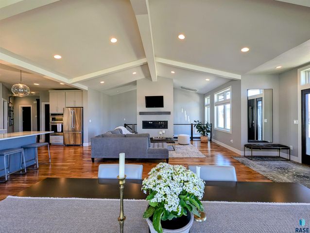 9005 W Dragonfly Dr Dr Drive, Sioux Falls, SD 57107