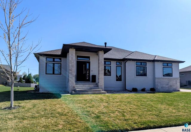 9005 W Dragonfly Dr Dr Drive, Sioux Falls, SD 57107