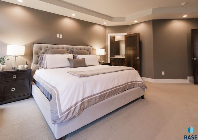 9005 W Dragonfly Dr Dr Drive, Sioux Falls, SD 57107