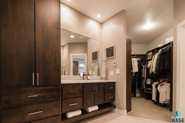 9005 W Dragonfly Dr Dr Drive, Sioux Falls, SD 57107