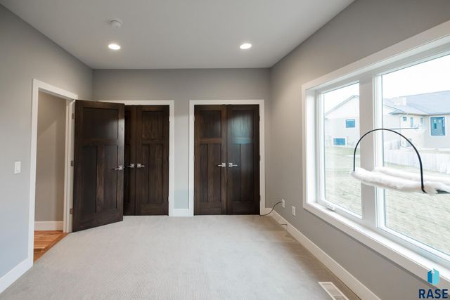 9005 W Dragonfly Dr Dr Drive, Sioux Falls, SD 57107