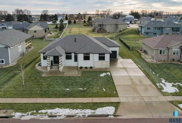 9005 W Dragonfly Dr Dr Drive, Sioux Falls, SD 57107