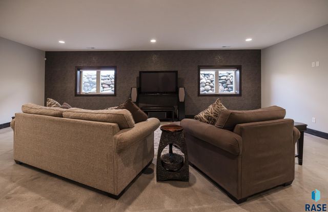 9005 W Dragonfly Dr Dr Drive, Sioux Falls, SD 57107