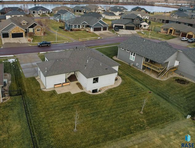 9005 W Dragonfly Dr Dr Drive, Sioux Falls, SD 57107