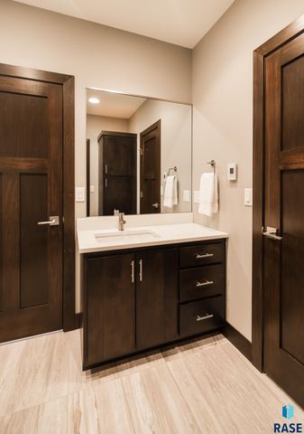9005 W Dragonfly Dr Dr Drive, Sioux Falls, SD 57107