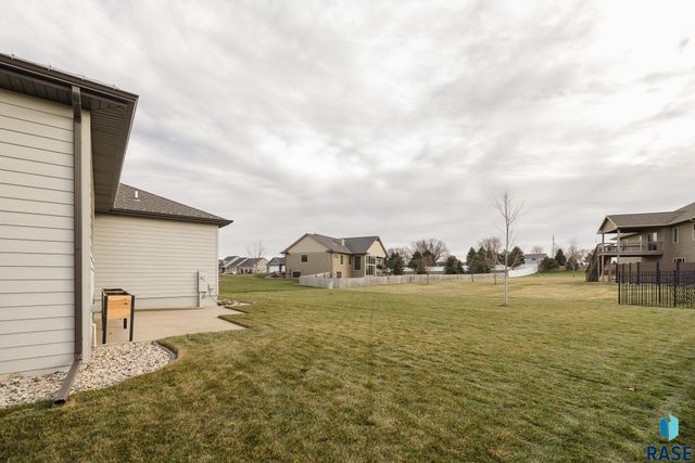 9005 W Dragonfly Dr Dr Drive, Sioux Falls, SD 57107