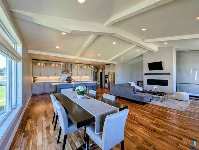 9005 W Dragonfly Dr Dr Drive, Sioux Falls, SD 57107