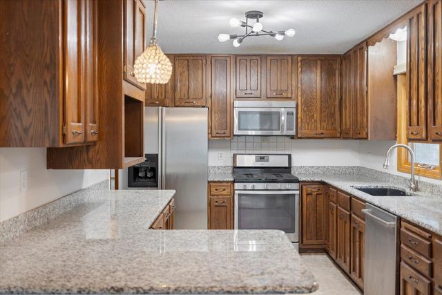 2480 Shryer Avenue E, North Saint Paul, MN 55109