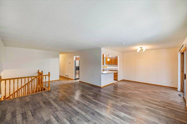 2480 Shryer Avenue E, North Saint Paul, MN 55109