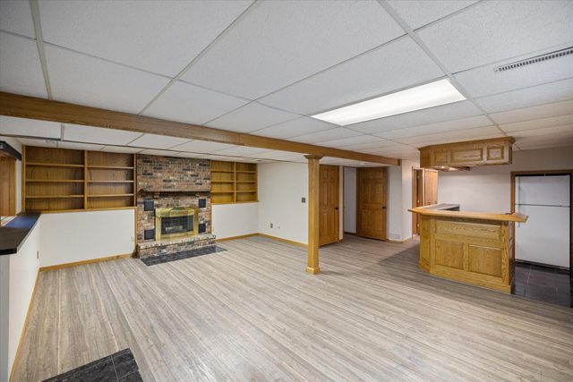 2480 Shryer Avenue E, North Saint Paul, MN 55109