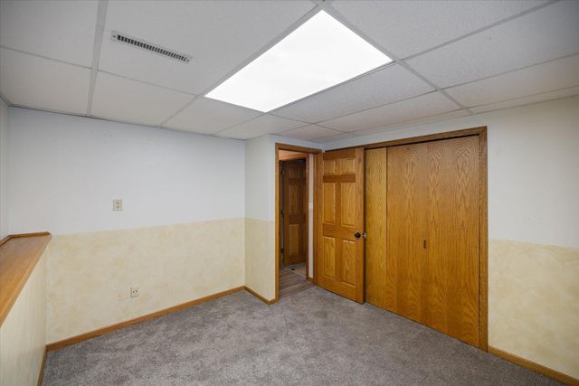 2480 Shryer Avenue E, North Saint Paul, MN 55109