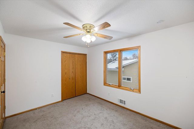 2480 Shryer Avenue E, North Saint Paul, MN 55109