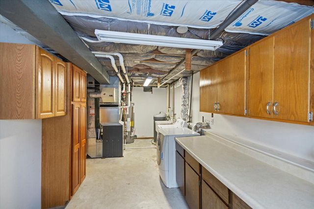 2480 Shryer Avenue E, North Saint Paul, MN 55109