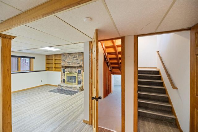 2480 Shryer Avenue E, North Saint Paul, MN 55109