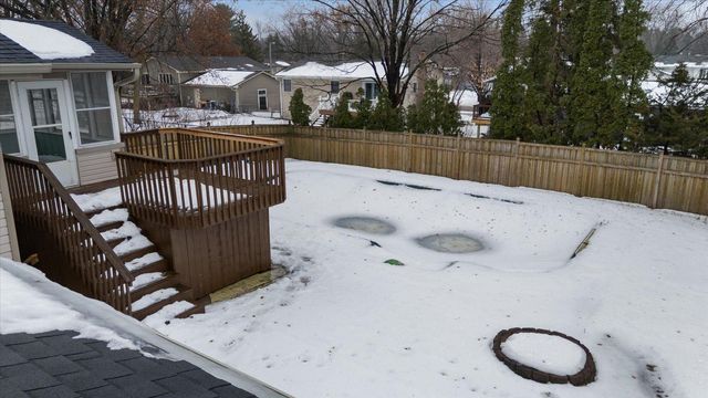 2480 Shryer Avenue E, North Saint Paul, MN 55109