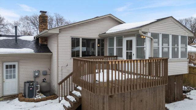 2480 Shryer Avenue E, North Saint Paul, MN 55109