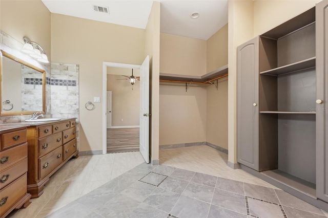 19513 NW 240TH LANE, High Springs, FL 32643