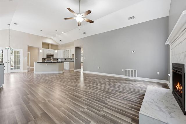 19513 NW 240TH LANE, High Springs, FL 32643