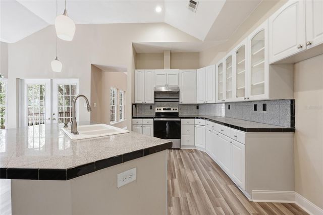 19513 NW 240TH LANE, High Springs, FL 32643