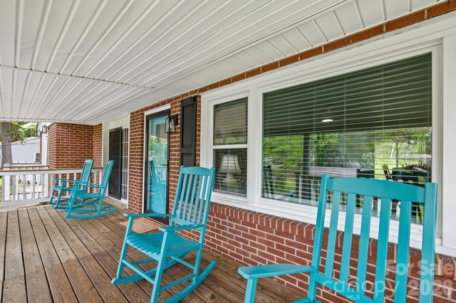 408 Woodsway Drive, Lexington, NC 27292