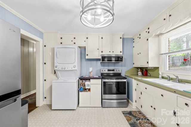 408 Woodsway Drive, Lexington, NC 27292