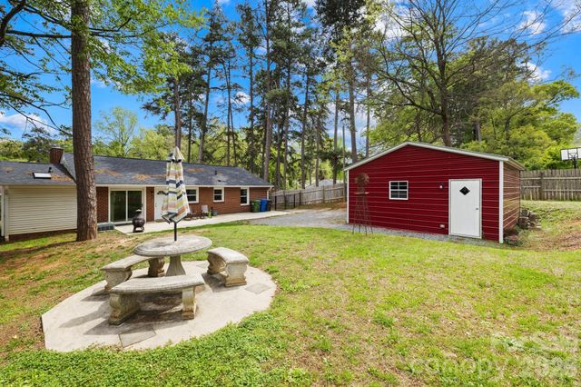 408 Woodsway Drive, Lexington, NC 27292