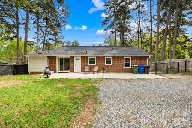 408 Woodsway Drive, Lexington, NC 27292