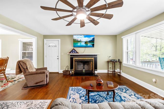 408 Woodsway Drive, Lexington, NC 27292