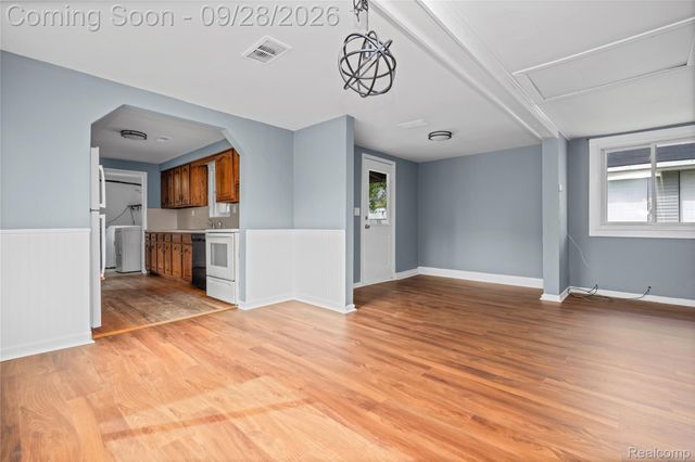 8285 Pilgrim, Washington Township, MI 48094