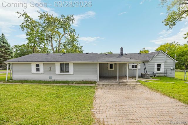8285 Pilgrim, Washington Township, MI 48094
