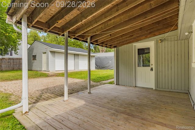 8285 Pilgrim, Washington Township, MI 48094