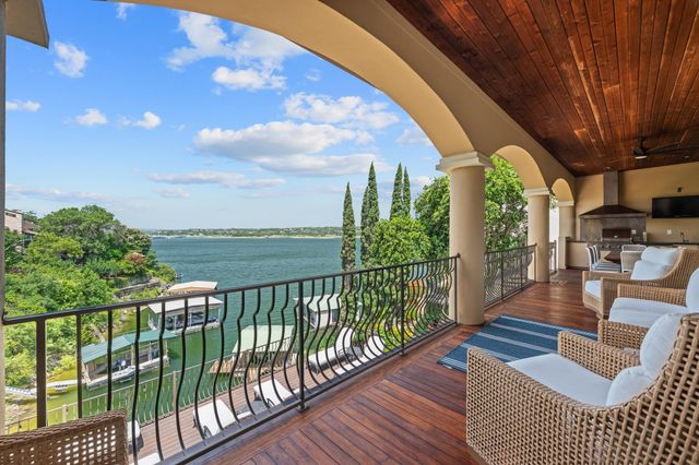 107 Edgewater CV, Lakeway, TX 78734