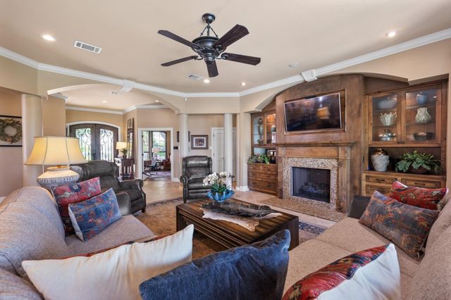 107 Edgewater CV, Lakeway, TX 78734