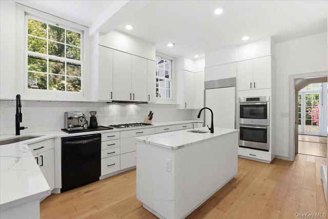 3 Israel Townsend Hill, Armonk, NY 10504
