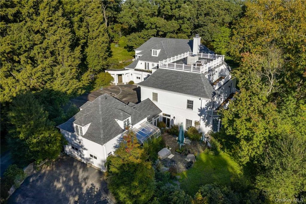 3 Israel Townsend Hill, Armonk, NY 10504