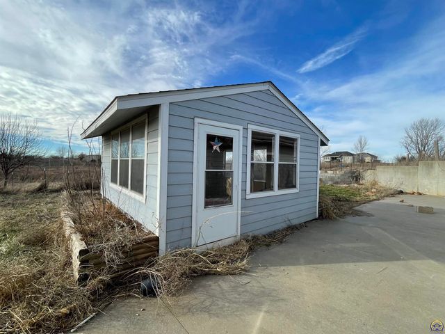 1325 SE 85th St, Wakarusa, KS 66546