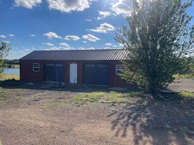 1325 SE 85th St, Wakarusa, KS 66546