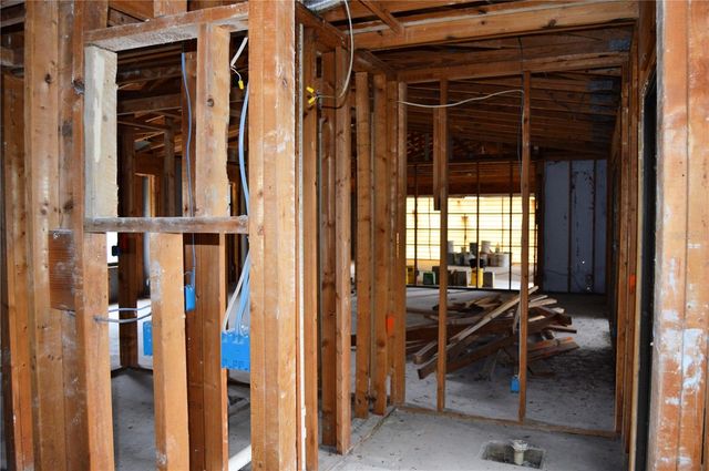 702 JAMES AVENUE, Fruitland Park, FL 34731