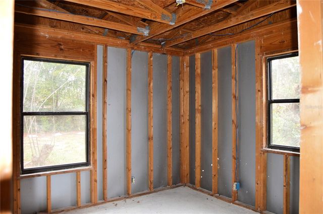 702 JAMES AVENUE, Fruitland Park, FL 34731