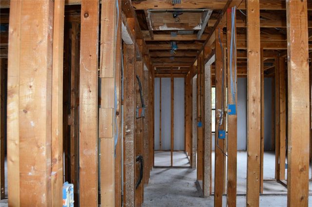 702 JAMES AVENUE, Fruitland Park, FL 34731