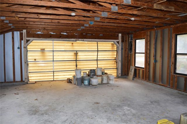 702 JAMES AVENUE, Fruitland Park, FL 34731