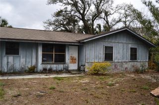 702 JAMES AVENUE, Fruitland Park, FL 34731