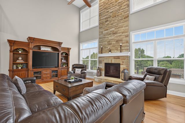 5516 Jennifer Court, Yorkville, IL 60560