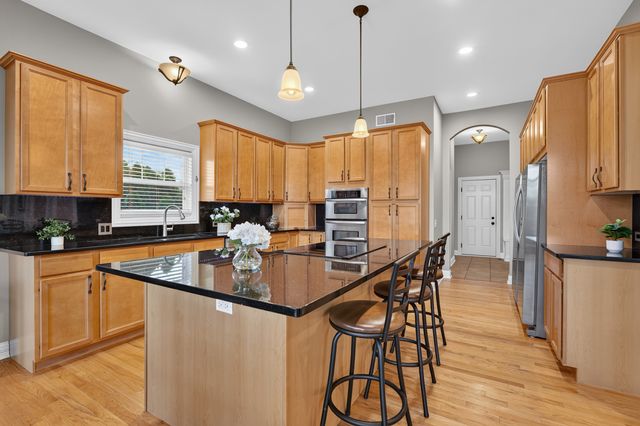 5516 Jennifer Court, Yorkville, IL 60560
