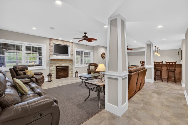 5516 Jennifer Court, Yorkville, IL 60560