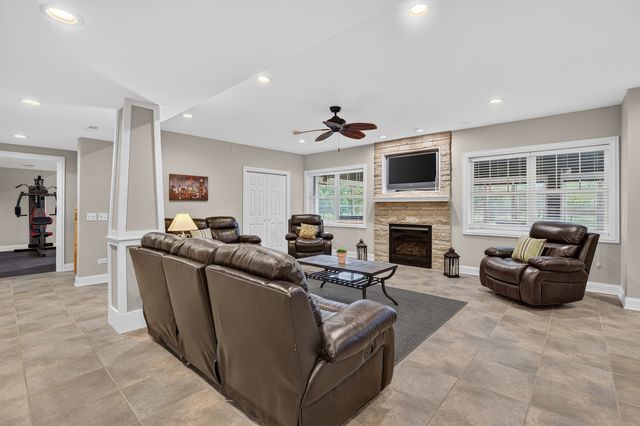 5516 Jennifer Court, Yorkville, IL 60560