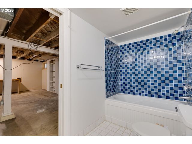 405 Se 85TH Ave, Portland, OR 97216