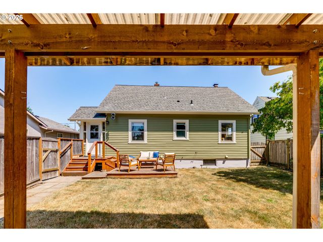 405 Se 85TH Ave, Portland, OR 97216