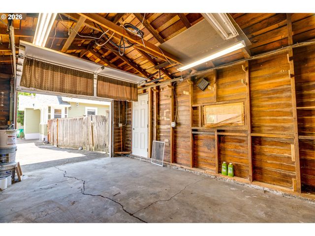 405 Se 85TH Ave, Portland, OR 97216