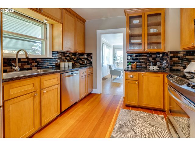 405 Se 85TH Ave, Portland, OR 97216